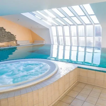 Gemutliches Inkl Pool, Sauna & Strandkorb Apartment *