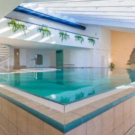 Gemutliches Inkl Pool, Sauna & Strandkorb